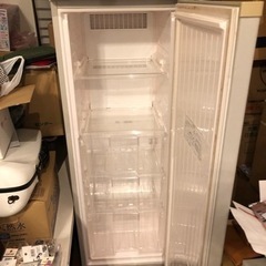 ナショナルの冷凍庫の画像