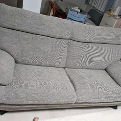 三人掛けソファ