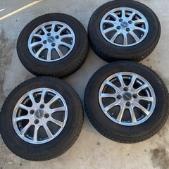 145/80r13 スタッドレスタイヤの画像