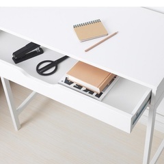 IKEA デスク ホワイト （奥行き40cm×幅79cm×高さ76cm）の画像