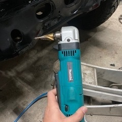 貸します　マキタ　100Vアングルドリル　電動ドリル