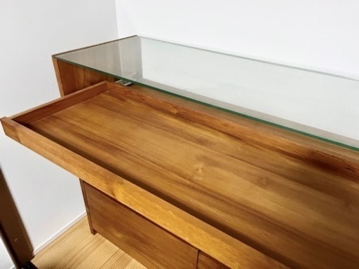 ガラス天板 アクセサリー収納 棚 ウッドチェスト サイドボード タンス