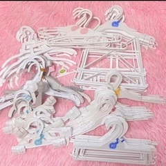子供用ハンガー200本以上！！の画像