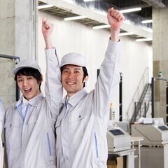 未経験でも高時給1563円☆週払いも可能！宅配仕分け！車通勤OK...