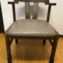 中古ダイニングテーブルの画像