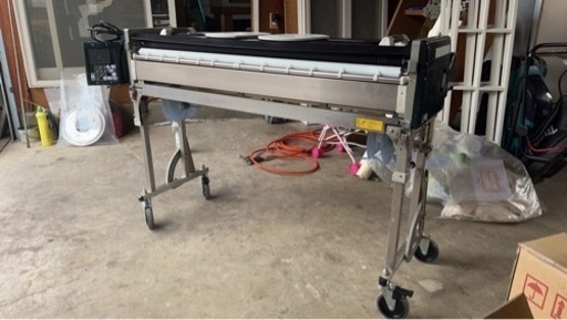 極東産機　自動壁紙糊付機「Prime-revo／プライム-レボ」