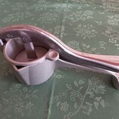 ハンド ジューサー 果汁絞り器 手動式 
