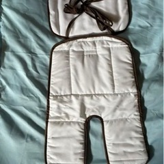 チャイルドシート汗取りパットの画像