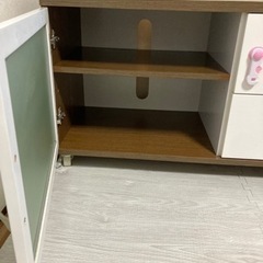 取引決定　テレビボードの画像
