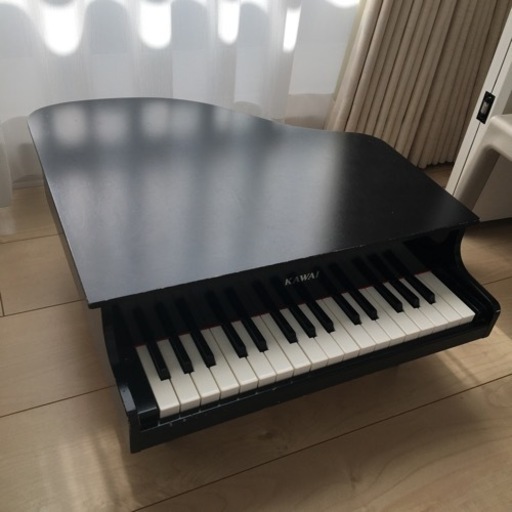 カワイ　ミニピアノ　グランドピアノ　黒