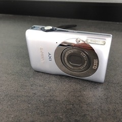 デジタルカメラ　IXY 200F シルバー