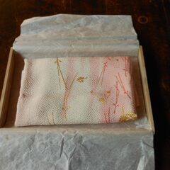 風呂敷　縮緬 絹100％　7０cm×75cm 正絹ふろしき 大判　和装小物の画像