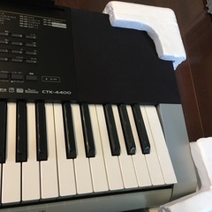 ピアノ　キーボード　CASIO  61鍵の画像