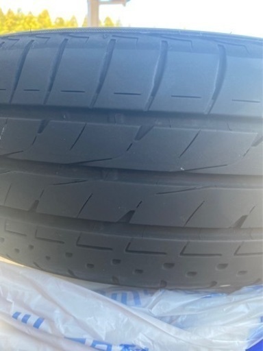 夏タイヤ　215/60R/17 BS 2021年製