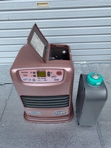 ファンヒーター　お手頃サイズ　人気のピンク　小倉南区　ブルーヒーター