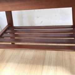 レトロなセンターテーブルの画像