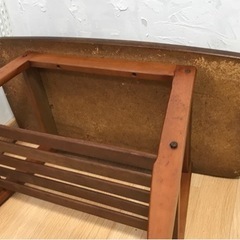 レトロなセンターテーブルの画像