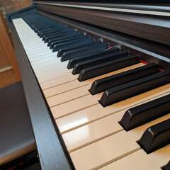 極美品 YAMAHA CLP-645DW Clavinova 電子ピアノ クラビノーバ 楽器 ヤマハ 2017年製　の画像