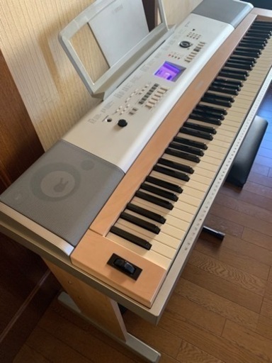 美品★プロフェッショナルクオリティ 電子ピアノ