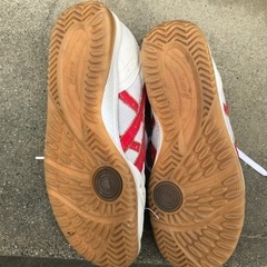 体育館シューズ　赤Aの画像