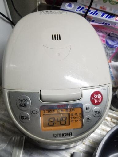 タイガーIH炊飯ジャー　5.5合炊き　JKW-A100