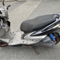 台湾 シグナスX SE44J 125cc 不動車 ジャンク 廃車済の画像