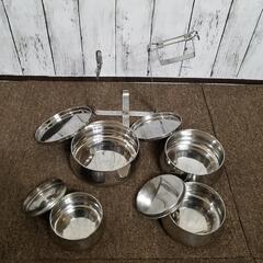 インドのお弁当箱　4段　高さ25㎝の画像