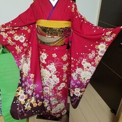 成人式　振り袖一式お貸しします　赤系