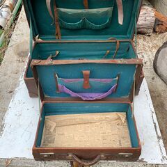 アンティーク？革製トランクケース　手渡し希望の画像