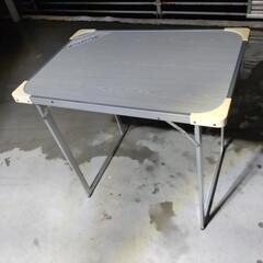 アウトドア　折りたたみアルミテーブルの画像