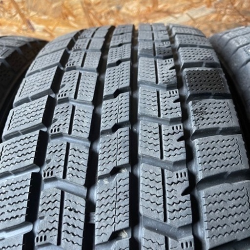 バリ山　GOODYEAR グッドイヤー　ICENAVI7 215/60R16 スタッドレス タイヤ　2017年製　16インチ