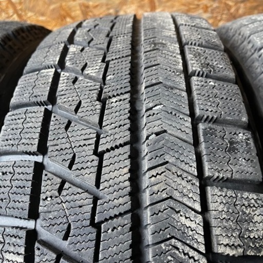 バリ山　BRIDGESTONE ブリヂストン　ブリジストン　VRX 215/65R16 スタッドレス タイヤ　2015年製　16インチ