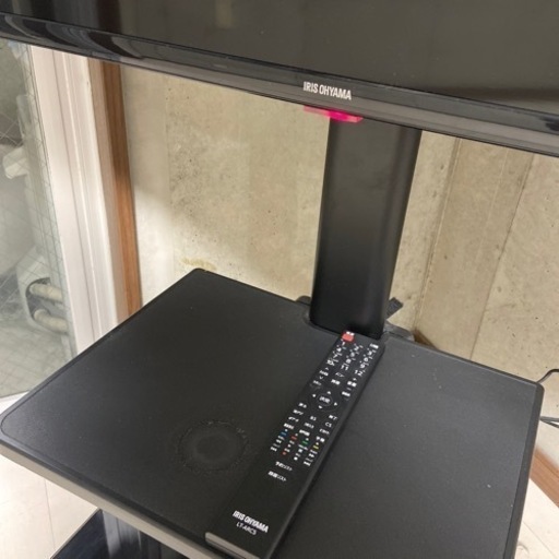 アイリスオーヤマ 40V型 液晶テレビ　スタンド付き！