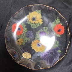 ポピー柄のガラスの皿