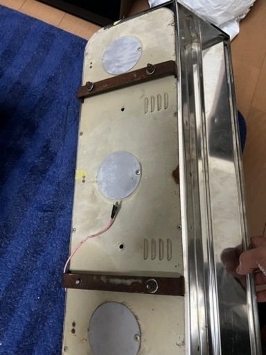 アルナ中、バイザー付き。