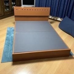 ベッド　ダブルベッドの画像