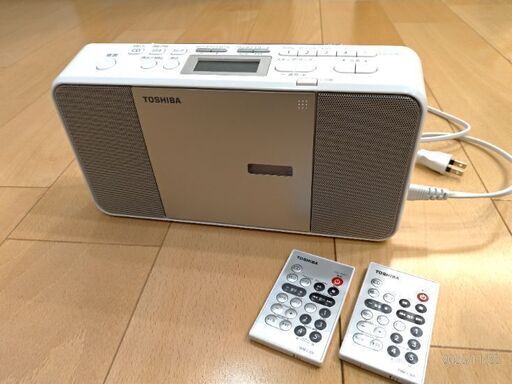 【お取引中】東芝　CDラジオ TY-C300