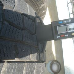 ダンロップWM01スタッドレス155/65R13 バリ山？☆ブリヂストン製アルミ 4本セット中古品！の画像