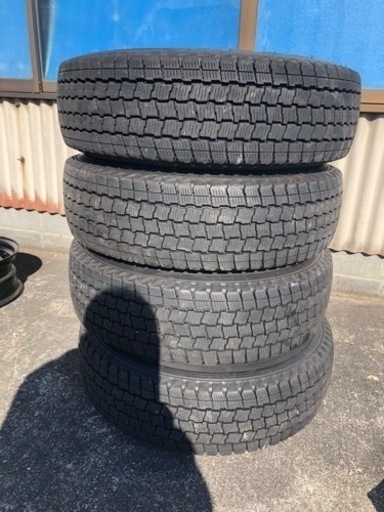スタッドレスタイヤホイールセット 195 80 15 4本