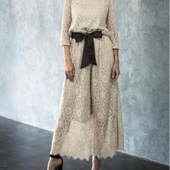 【早い者勝ち】レース&チュールブラウスとパンツのセットアップ結婚...