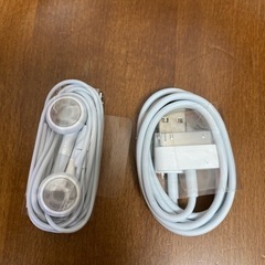 iPhone4s 充電器　イヤホン