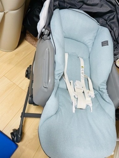 コンビ　ネムリラ　手動　ハイローチェア