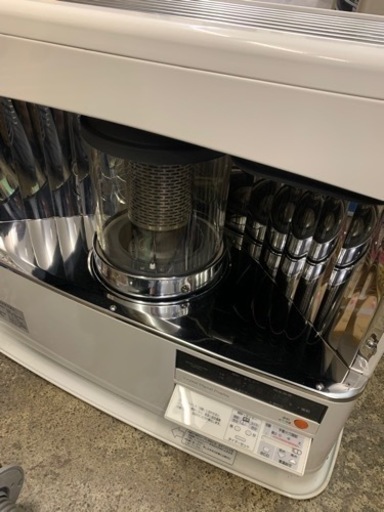 美品　万代店　◆分解清掃済み◆コロナ◆FF式石油ストーブ◆FF-6813SR