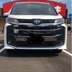 ほぼ新車　新型トヨタノアSZハイブリット