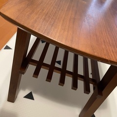 木製ローテーブルの画像