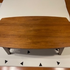 木製ローテーブルの画像