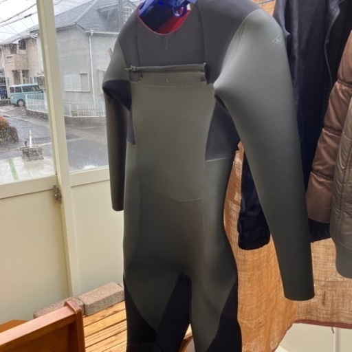 ウエットスーツ　5ミリ3ミリ