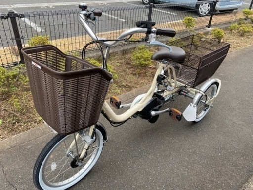 電動アシスト三輪車　ヤマハPASワゴン　ほぼ新車