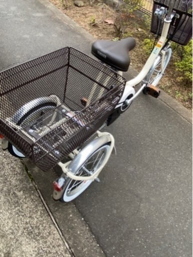 電動アシスト三輪車　ヤマハPASワゴン　ほぼ新車