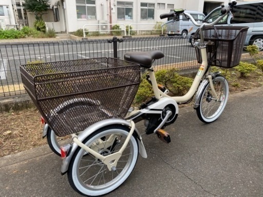電動アシスト三輪車　ヤマハPASワゴン　ほぼ新車